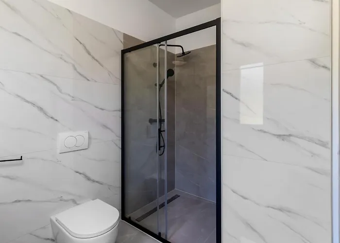 4 Bedroom Awesome In Prázdninový dům