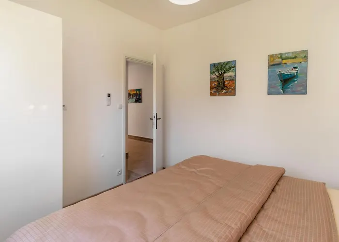 Prázdninový dům 4 Bedroom Awesome In