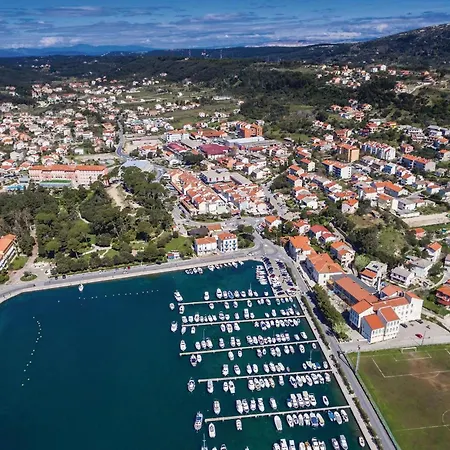 度假居 4 Bedroom Awesome In