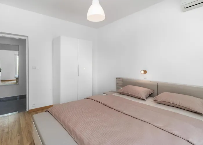 4 Bedroom Awesome In