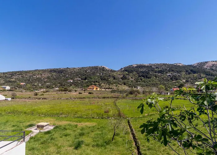 4 Bedroom Awesome In